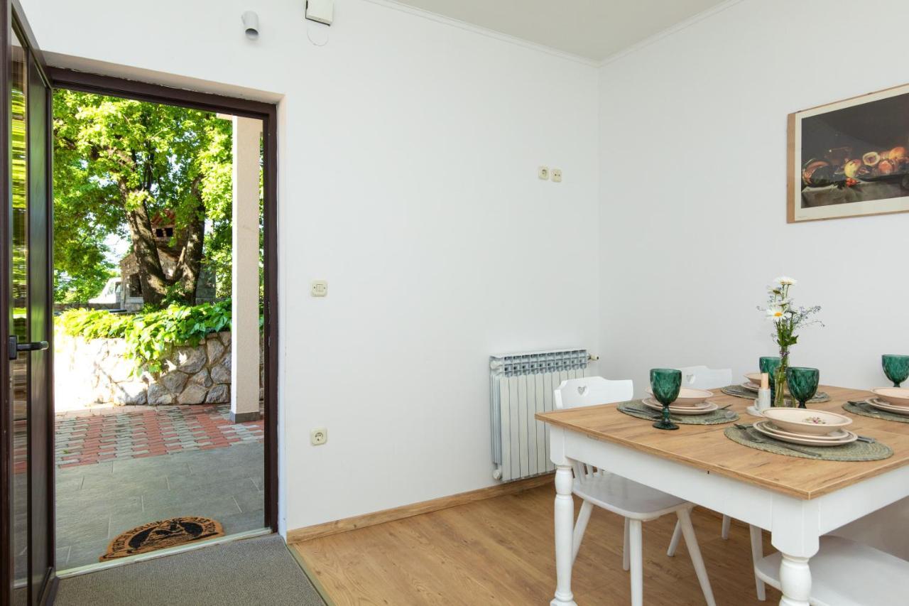 Double Oak Apartment Rijeka Exteriör bild
